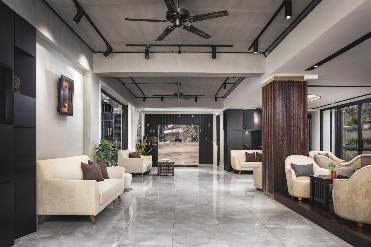 King Grand Boutique Hotel Phnom Penh Dış mekan fotoğraf